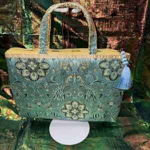 London SoHo New York Vintage Elegant Brocade Handbag - Blue and Gold